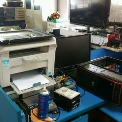 萬家鴻洲電腦 地址、電話與營業時間信息